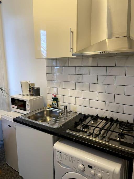 Nice Flat In Heart Of Londres Exterior foto