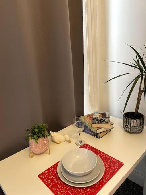 Nice Flat In Heart Of Londres Exterior foto