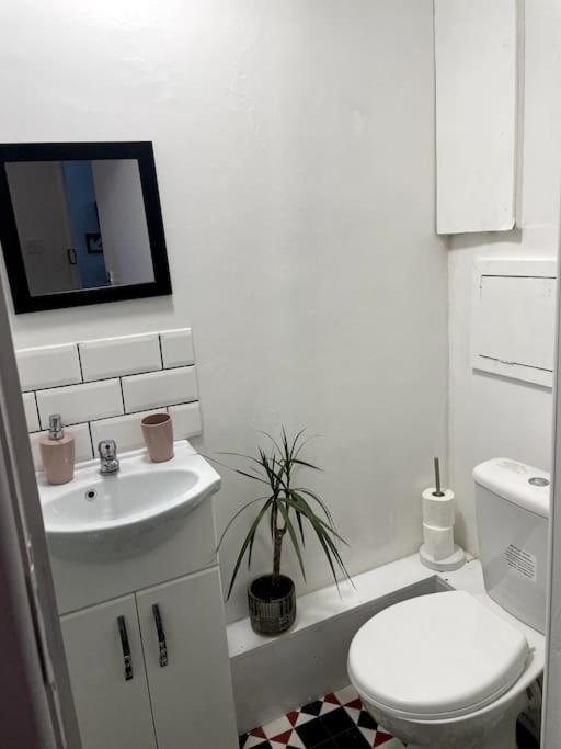 Nice Flat In Heart Of Londres Exterior foto